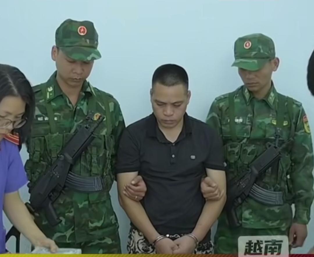 越南侦破百元美钞假币大案，中国籍男子供货，越南籍男子运送牟利，雇佣费500万。