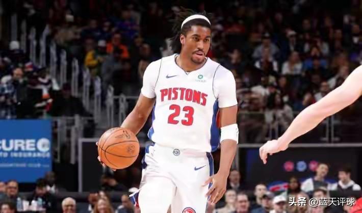 🔥 突发：公牛裁掉5号秀杰登·艾维，火箭可底薪捡漏

北京时间3月31日，公牛