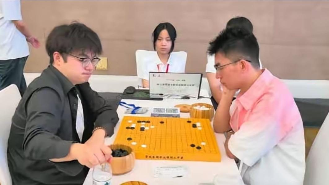 晋城杯决出32强~
13位世冠三人出局
五位巾帼 一人晋级
三位少年 一人过关