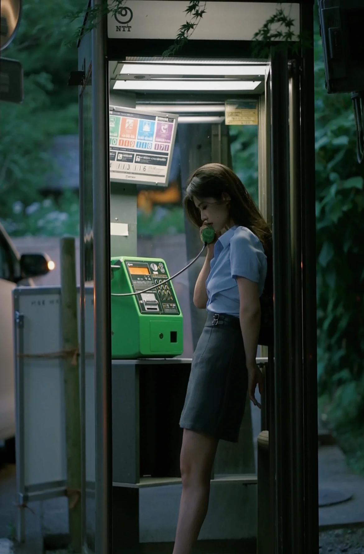 今凭光纤传书

2. 现以手机递言