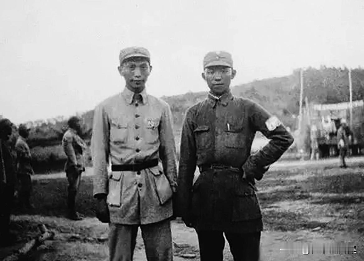 1939年7月，安徽省庐江县东汤池镇的新四军江北指挥部，谭希林（四支参谋长）谭友