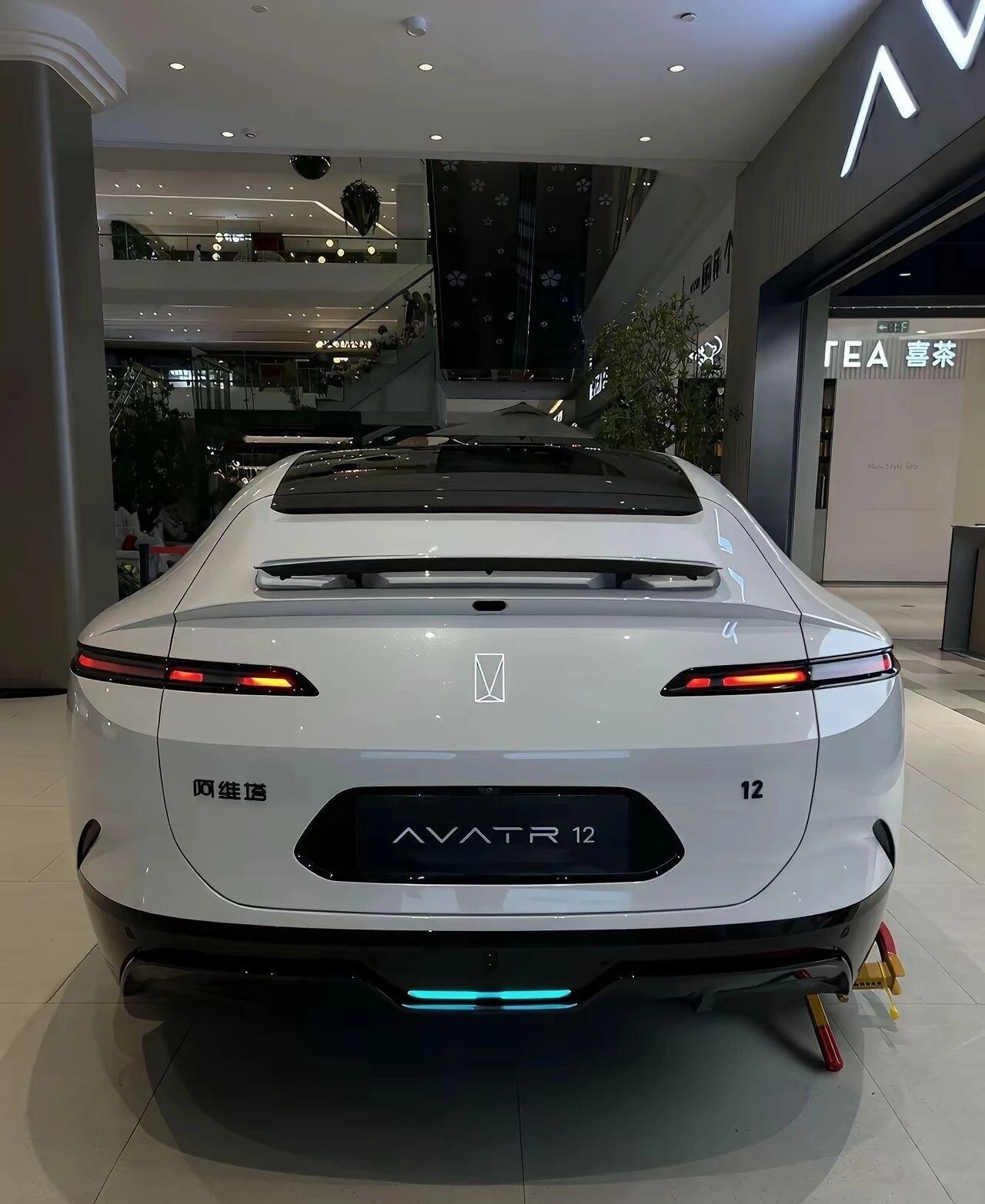 关于阿维塔12的“小蓝灯”有什么作用？🔵 核心作用
小蓝灯是华为乾崑ADS智能