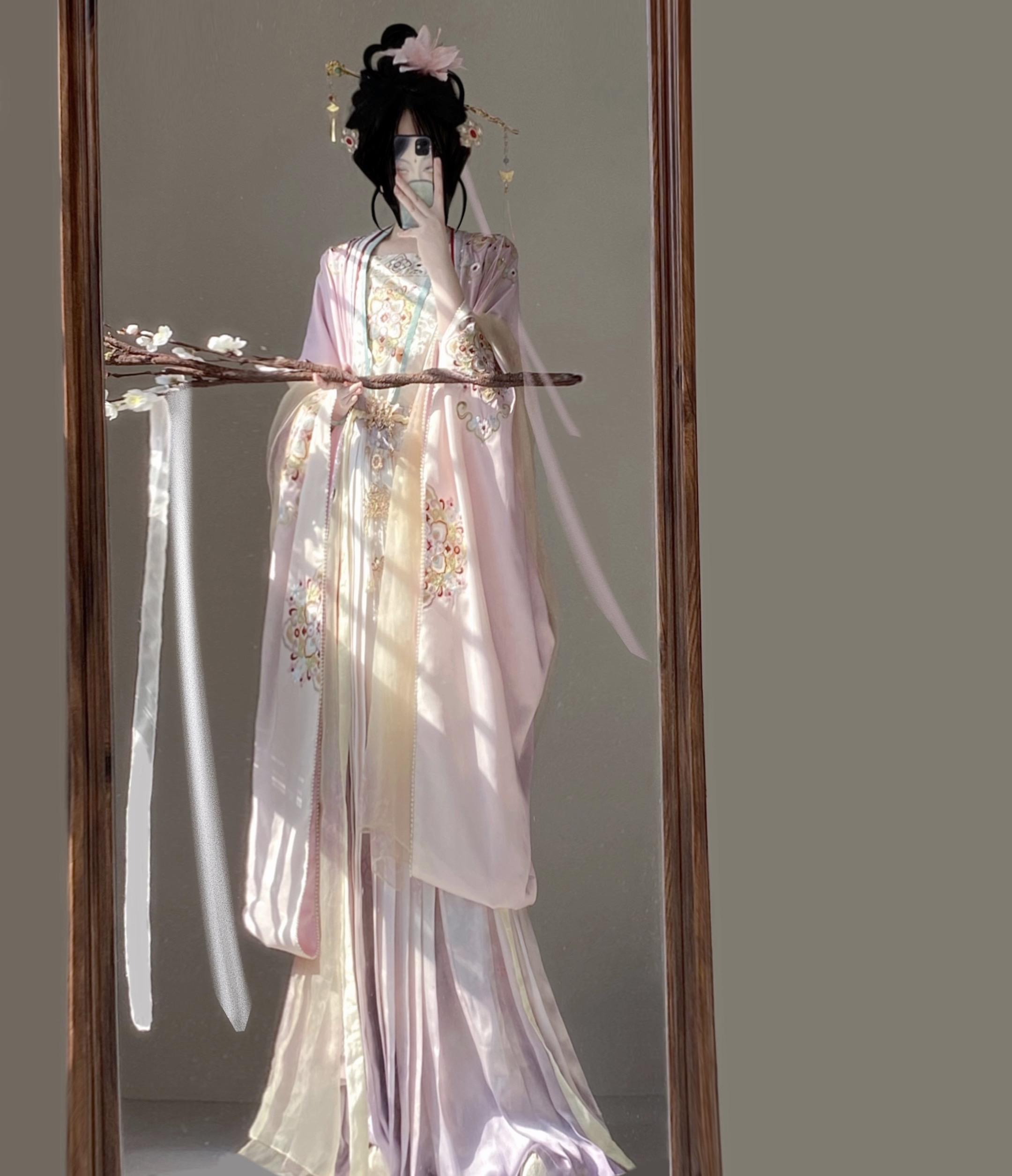 何必一厢旧梦悠悠苦我心