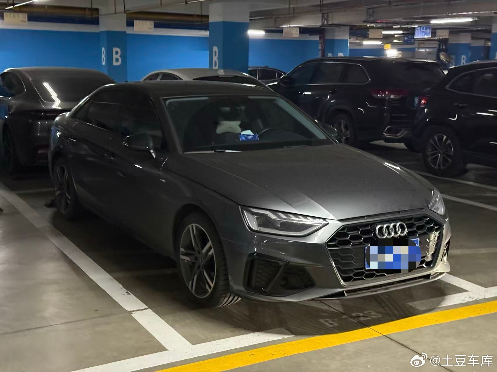 评估了台奥迪A42022年 豪华版 个人一手 6万公里这车最大的缺点就是圈漆4个