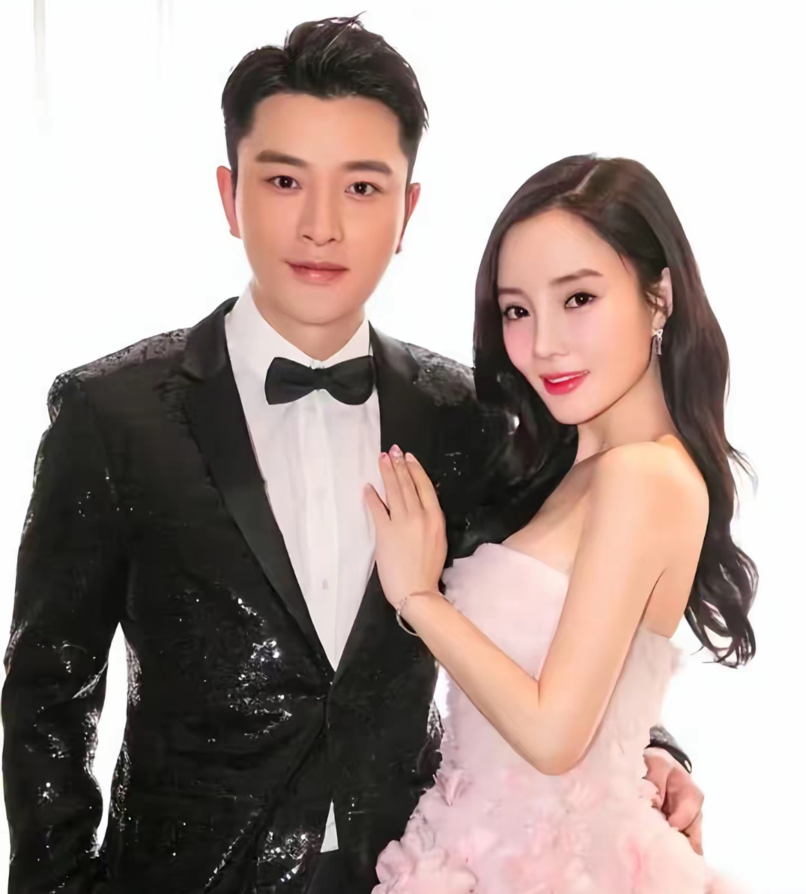 贾乃亮离婚时间个人觉得如果离婚了再找可以接受，但是没有离婚，婚内出轨，觉得还是道