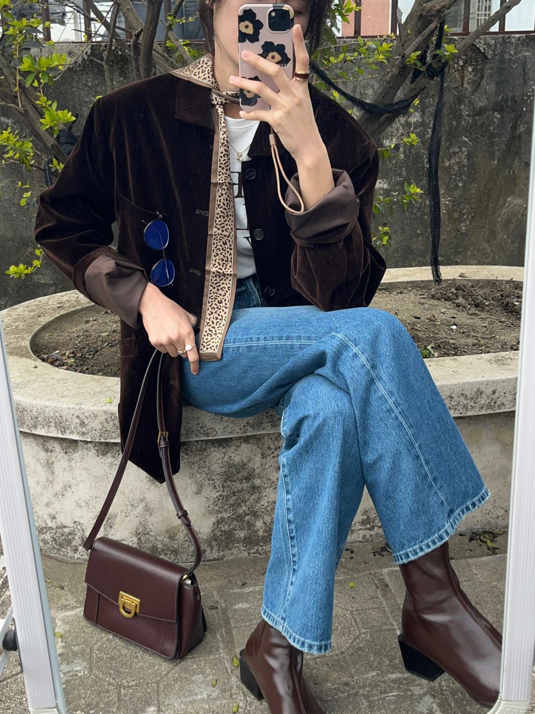 早春Look🌷丝巾搭配牛仔裤真的很不错
