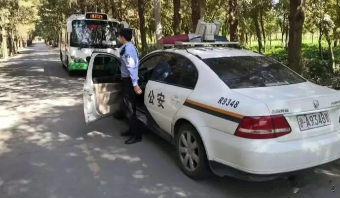 警车在山姆购物确认为公车私用,警车山姆购物，公车私用背后谁在作祟？警车在山姆购物