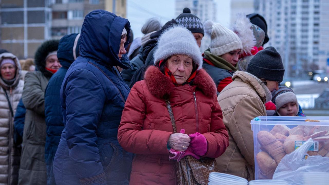 乌克兰和摩尔多瓦因电力线路故障遭遇停电，当地气温已降至零度以下