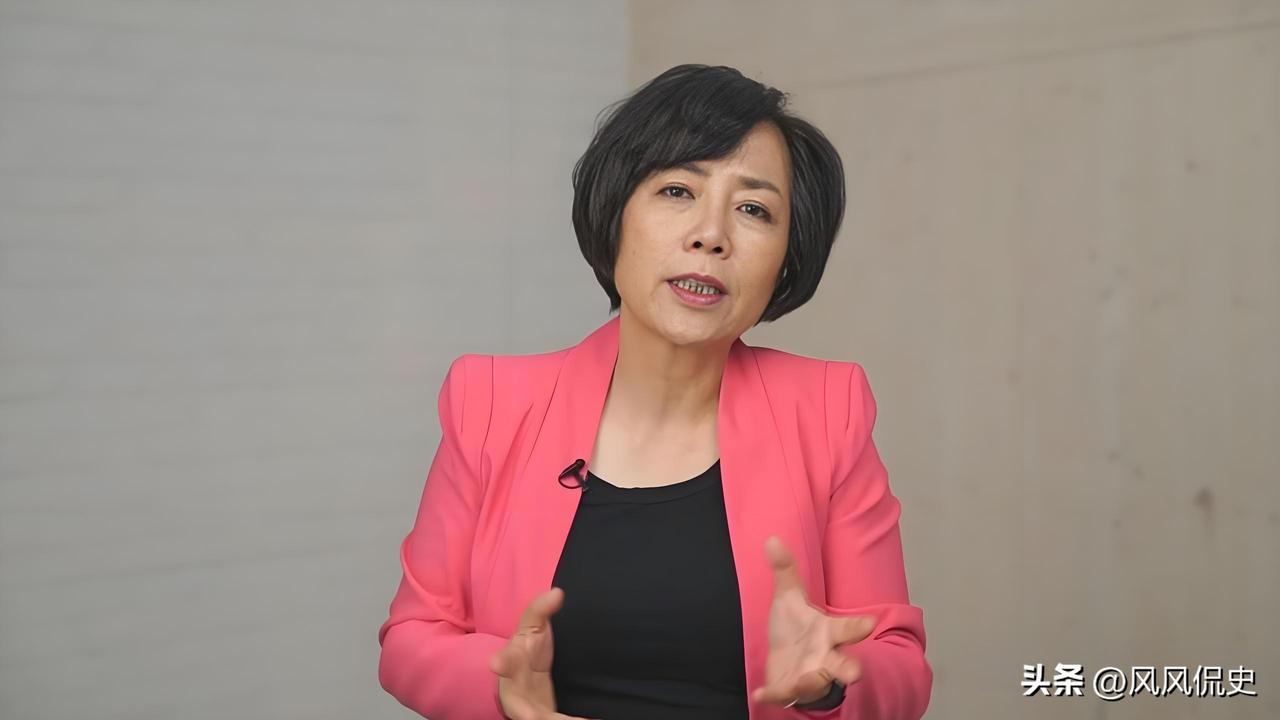 台湾省评论家黄智贤曾说，“大陆的底层老百姓，像农民、外卖员、小摊小贩等等，人人都