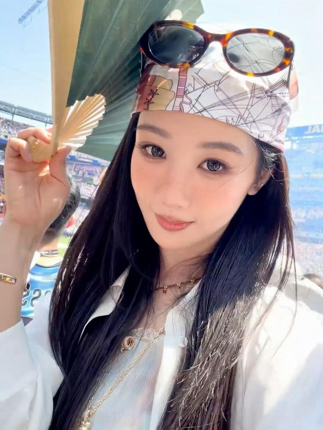 杨紫 分享一点小紫的live图～ 