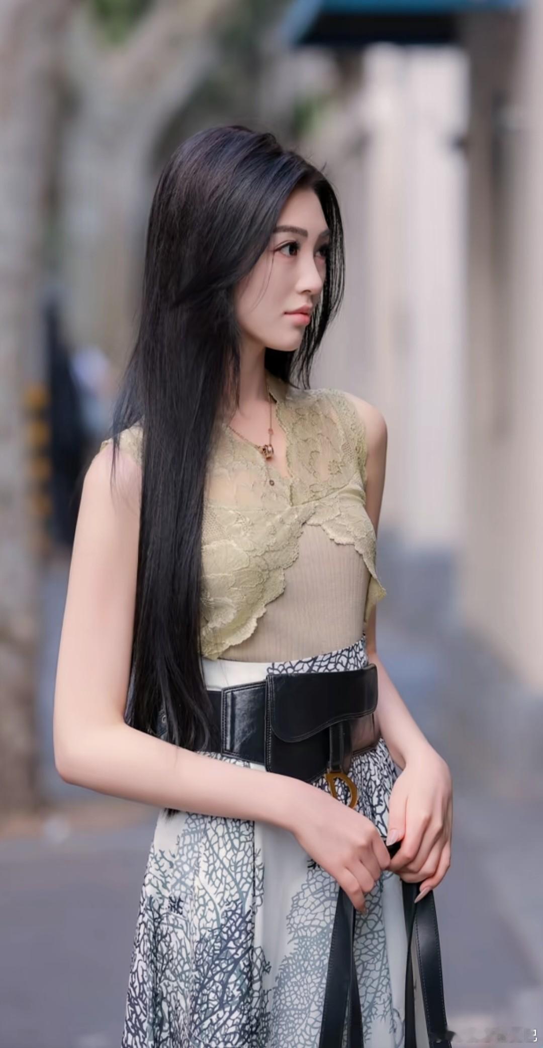 气质穿搭街拍小姐姐