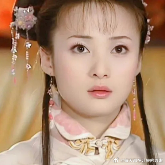 蒋勤勤居然要参加《甄嬛传》的晚会，这剧她都没有参演过，只是观众在玩梗，说她是纯元