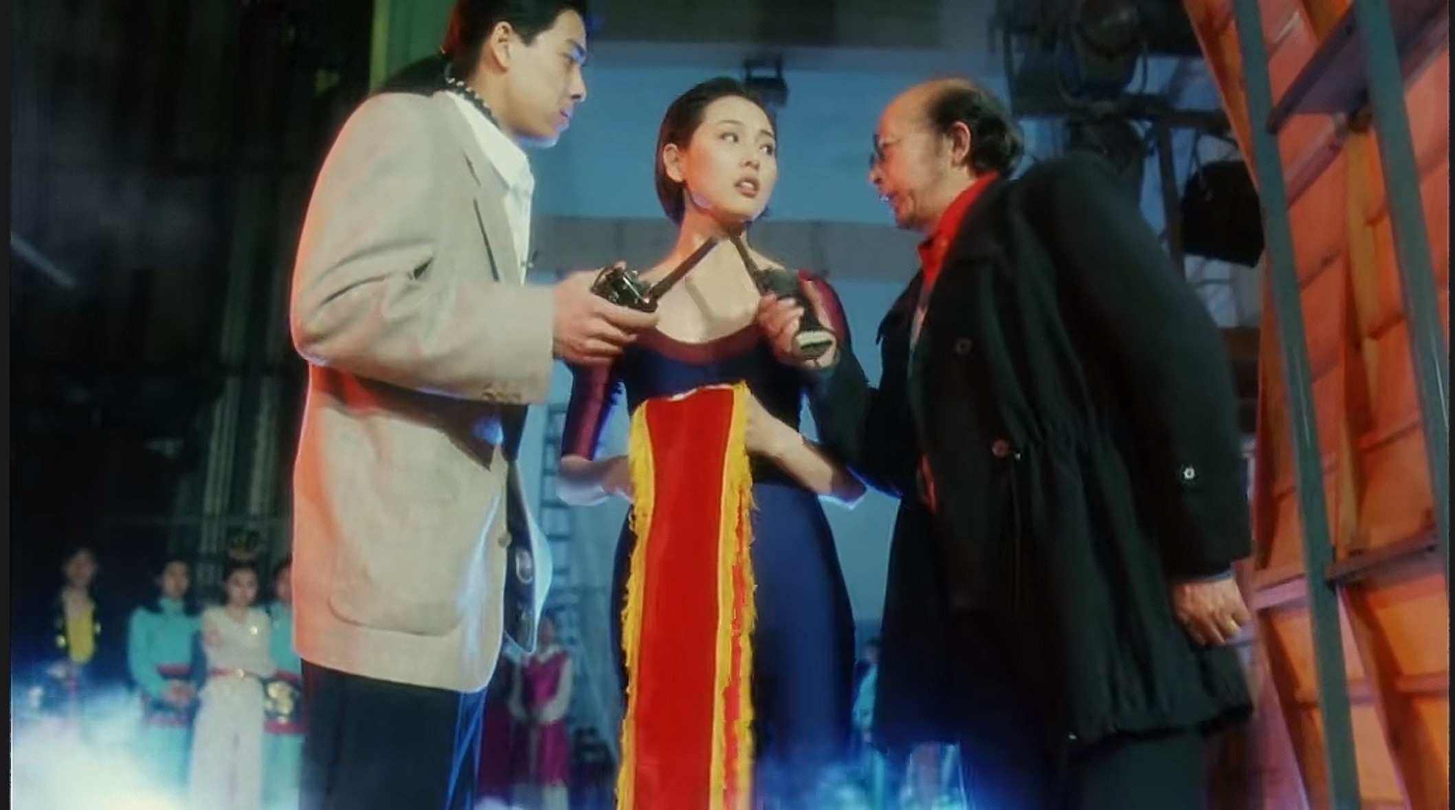 健身房跑步看了一个老电影里面女主角是个舞蹈家有段给领导表演跳舞的戏竟然是迈克尔·