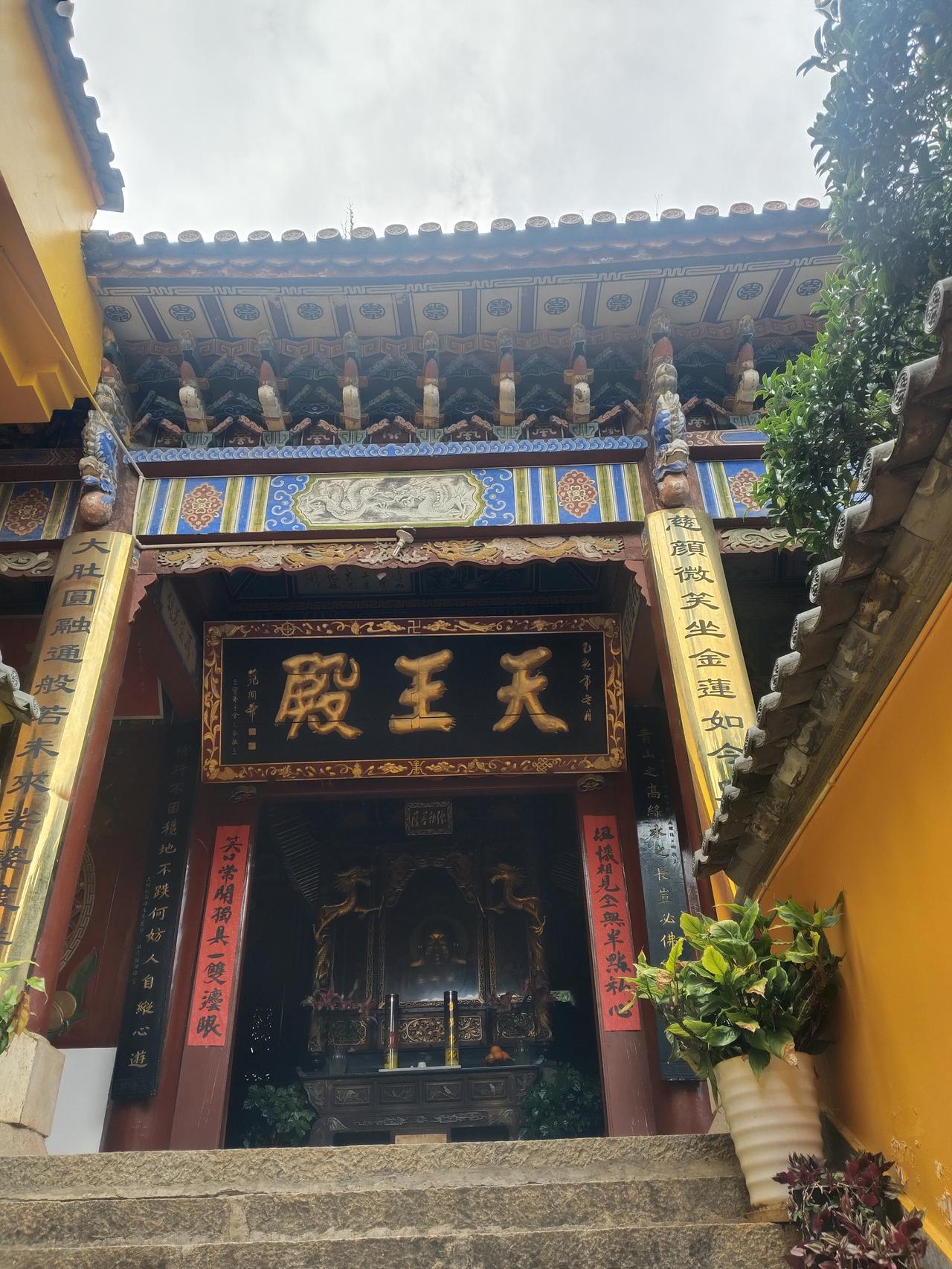 李克用:     这帮人怎么都不递个台阶给劳资走下去？

公元894年初，李克用