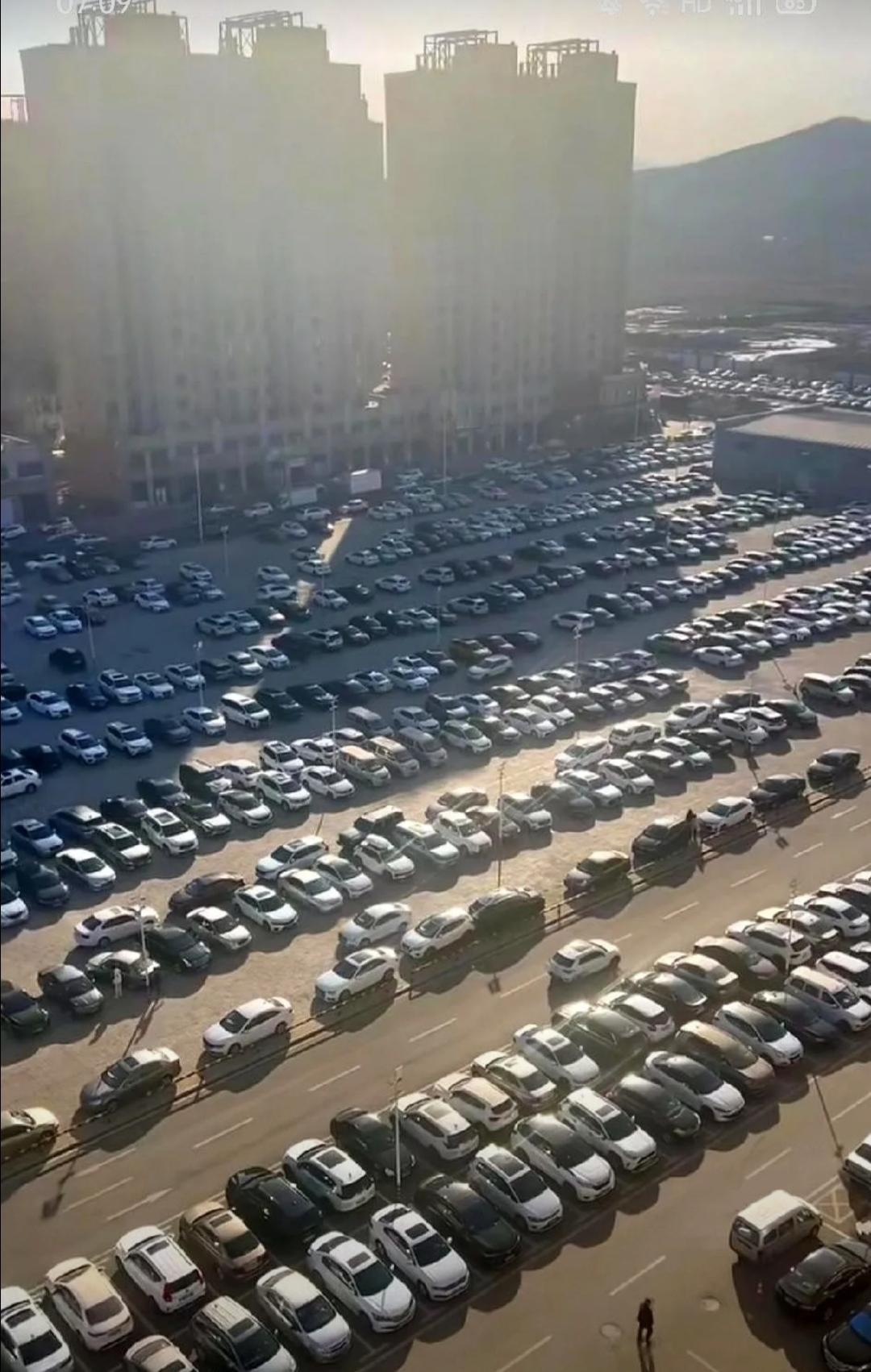 太糊涂了！吉林欧亚商场这波操作简直是自掘坟墓，好好的生意非要往火坑里推！
 
眼