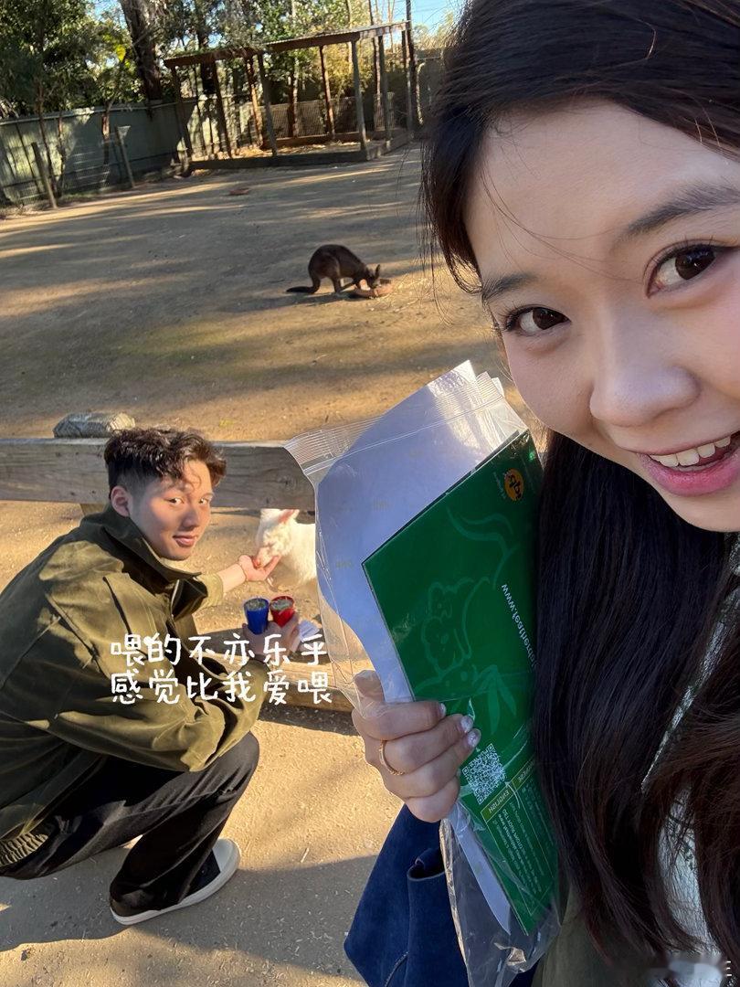 我问他最多的问题就是你爱我吗 你爱不爱我他总会回答爱你爱你最爱你了他是个很懒的人