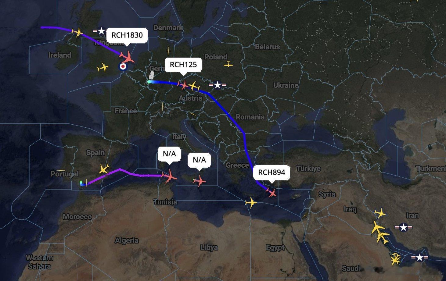 英国川d粉仍在盼望美国特朗普总统的援助在路上：美国很可能今晚对霍尔木兹采取军事行
