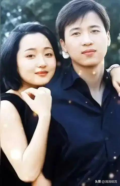 有人说，杨钰莹根本不爱赖文峰，当初赖文峰有钱，杨钰莹奔向的是豪车和大款，赖文峰一