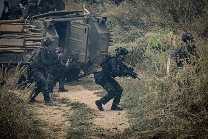 12月24日，据社交网站报道，泰国军 使用美国制造M113装甲运乒车，以色列制造