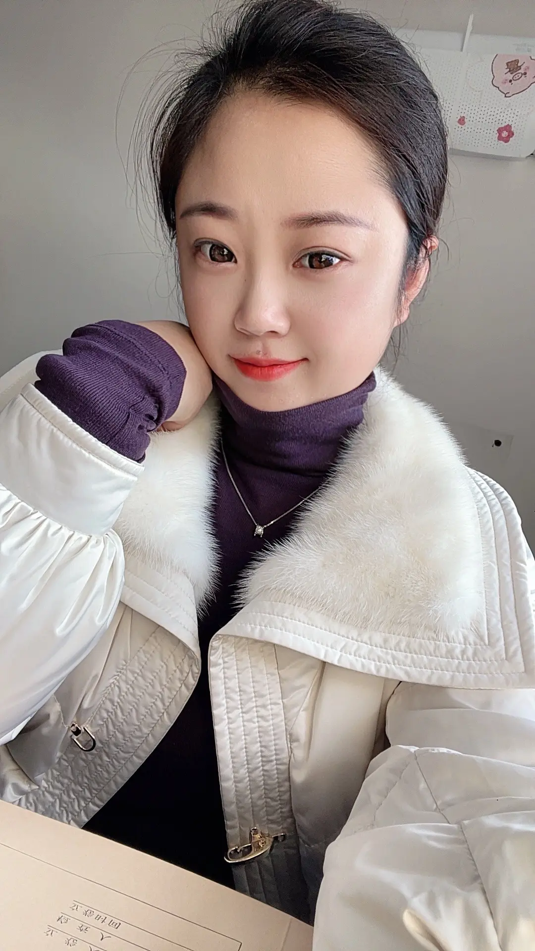 我不如很多人 当然也有很多人不如我 大风刮倒梧桐树 自有旁人论长短 你...