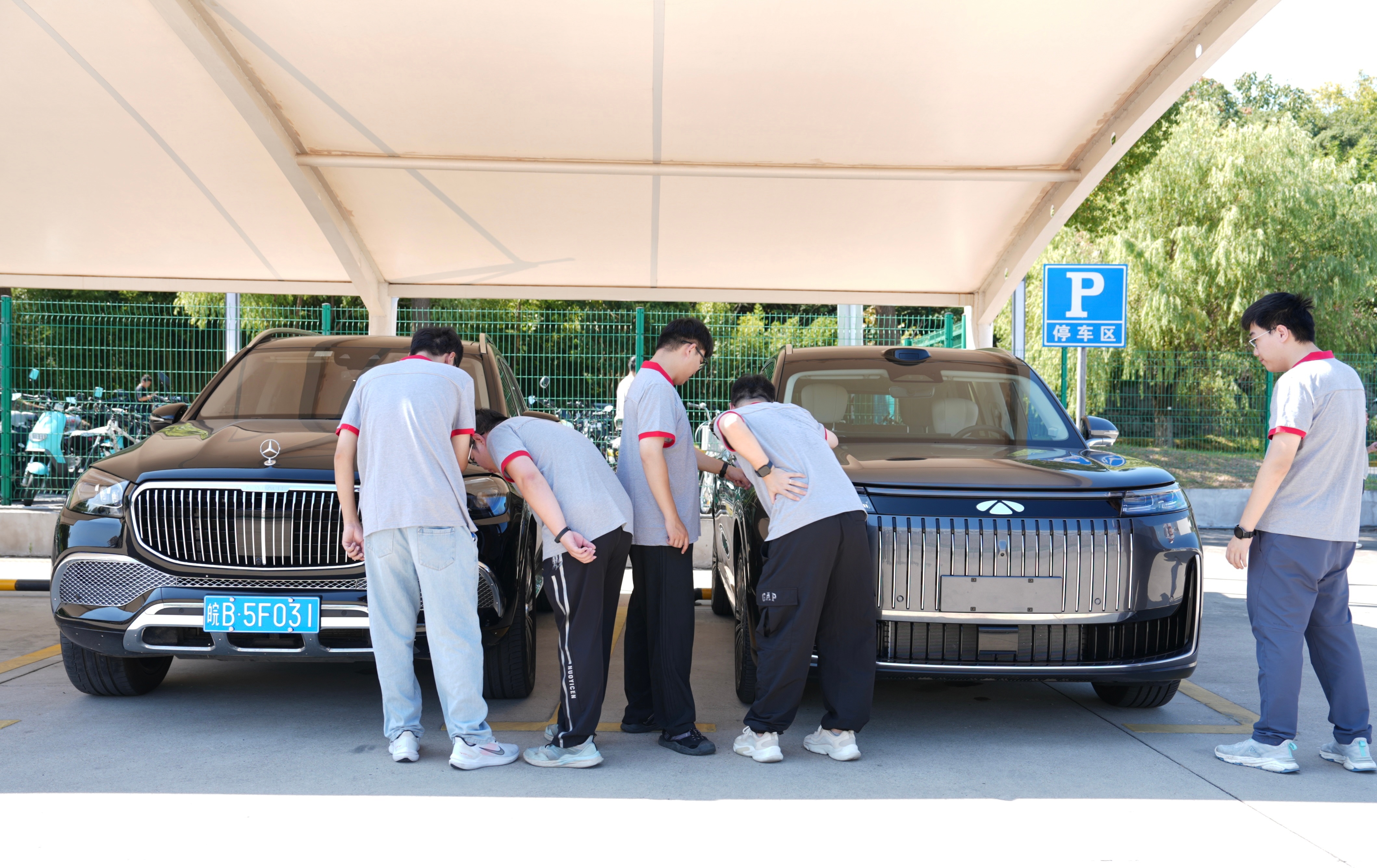 奇瑞风云T11这是对标迈巴赫GLS的节奏吗？[允悲] ​​​
