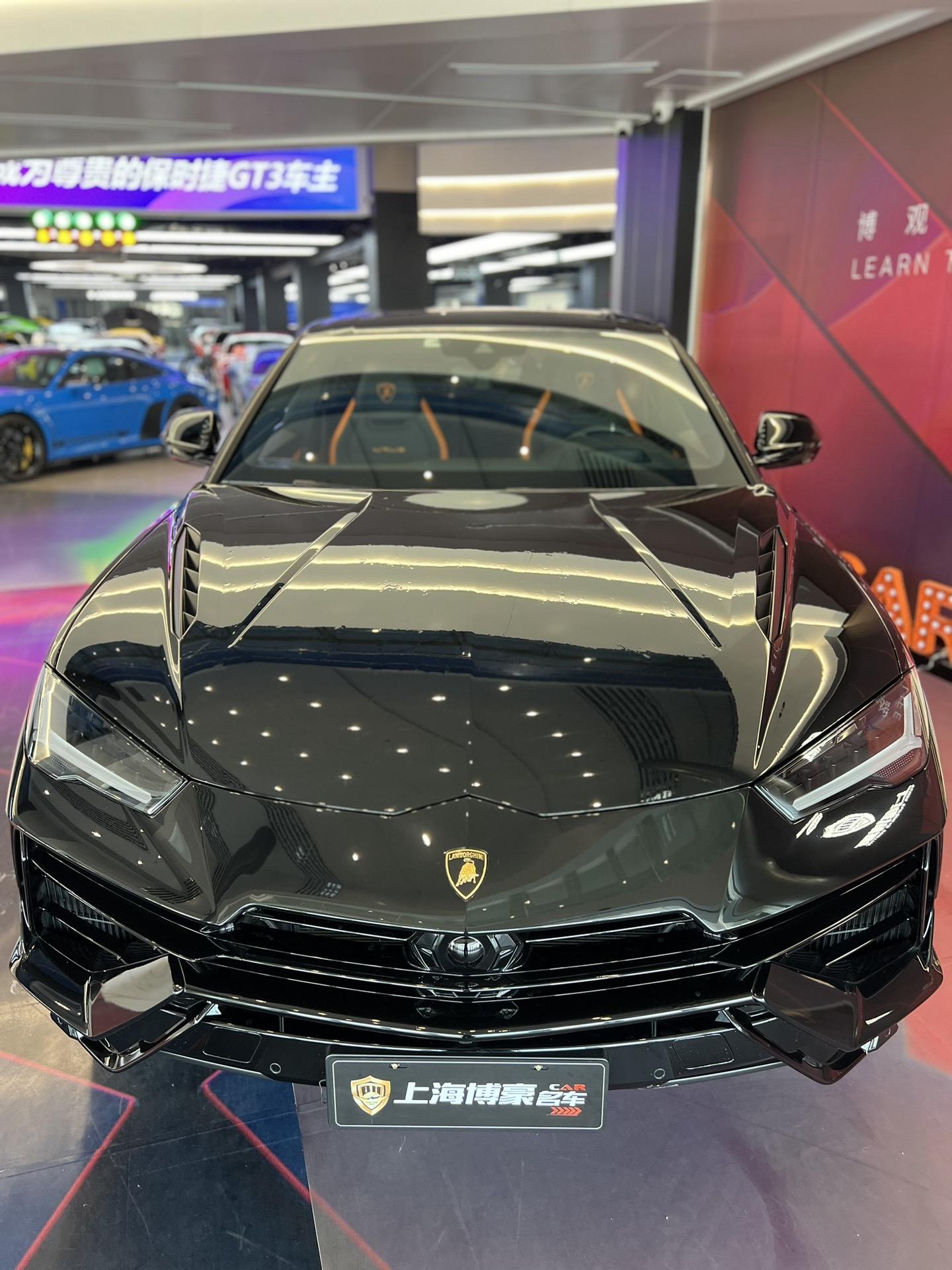 黑武士他就是一种风格。最新拿下兰博基尼Urus S 23年上牌 一万八千公里
好车好价 三百冒头即可带走新款Urus S黑橙武士
感兴趣的老板私配置单及车辆具体信息