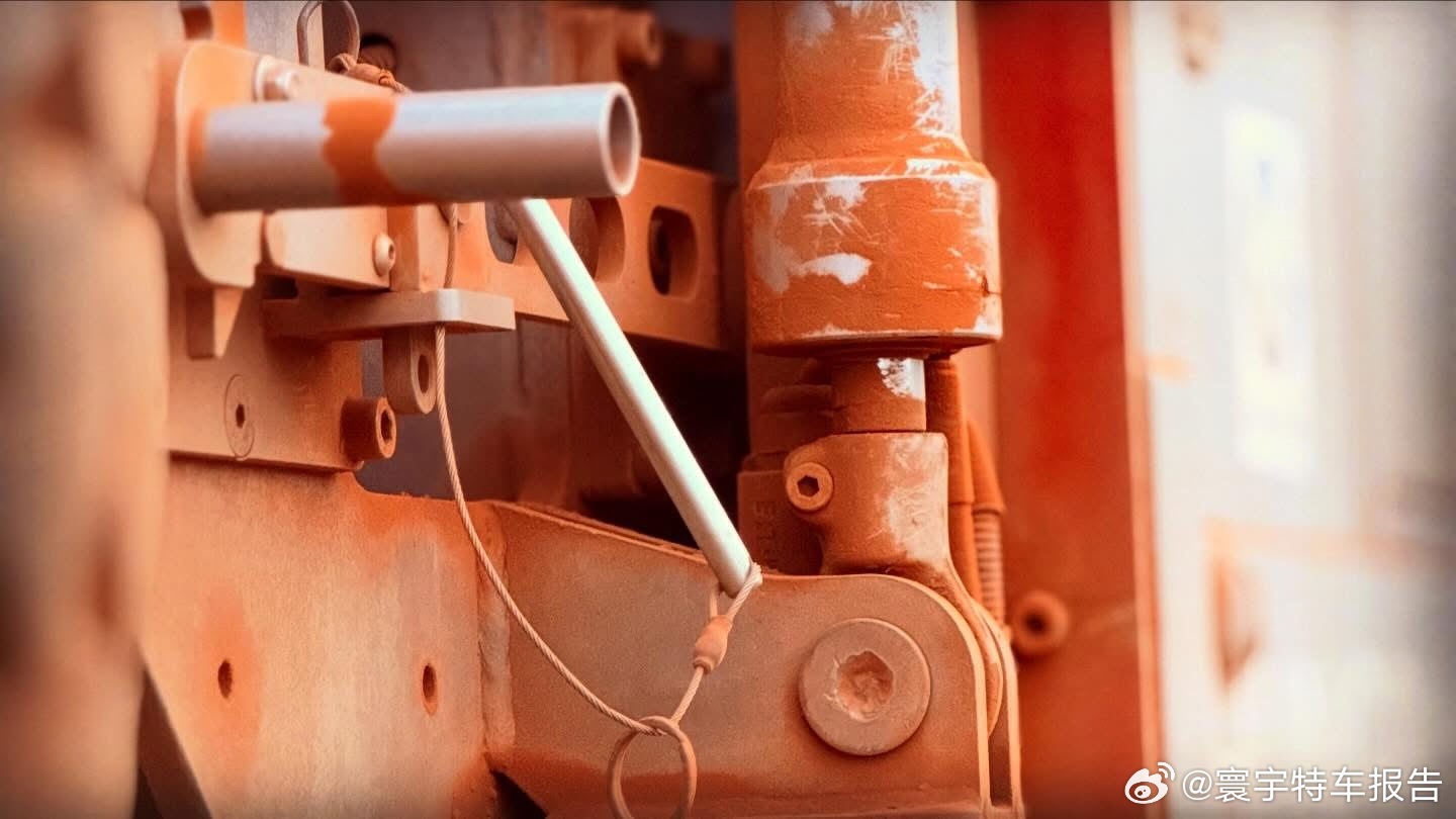 寰宇特车报告有的越野房车娇生惯养，有的越野房车纵横四海 