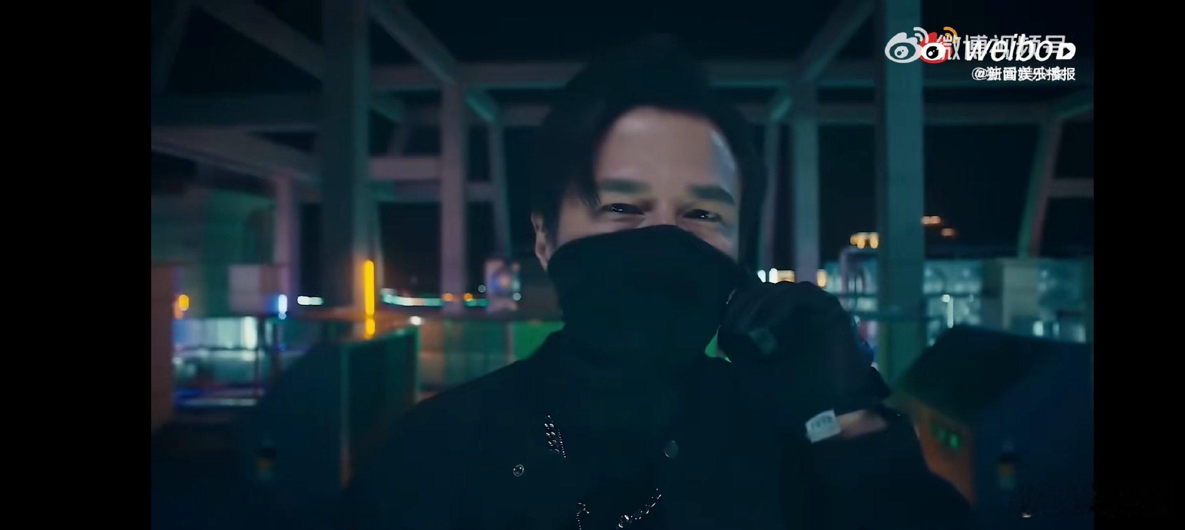 尹子维早期这歪嘴痞笑，简直是行走的荷尔蒙，谁能抵抗得住！ 
