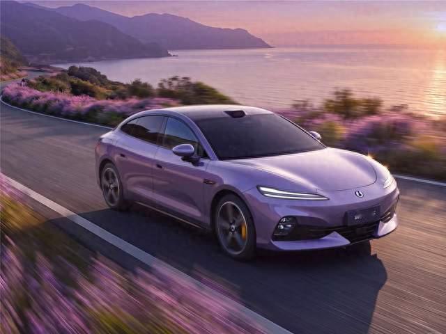 以为只是颜值车？腾势Z9S实力直接开挂