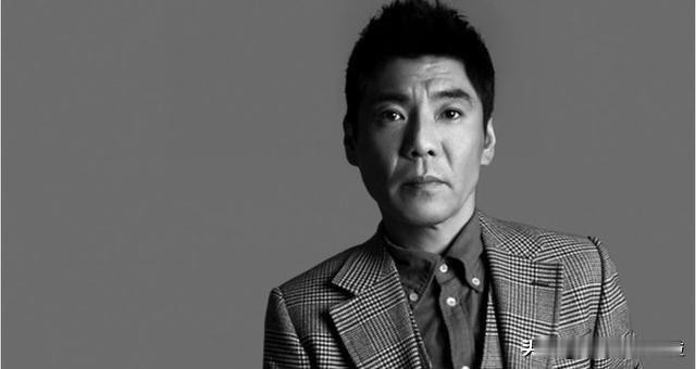 1994年，屠洪刚给那英打电话说“英子，借我5万块钱，急用”，那英问“干啥用呢”