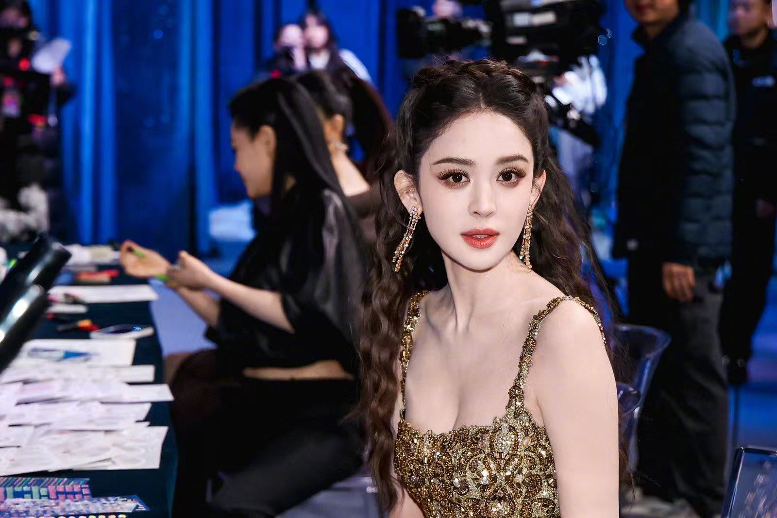 微博之夜 二刷 今晚20:33北京卫视！微博之夜二刷模式正式开启。大屏看明星怼脸