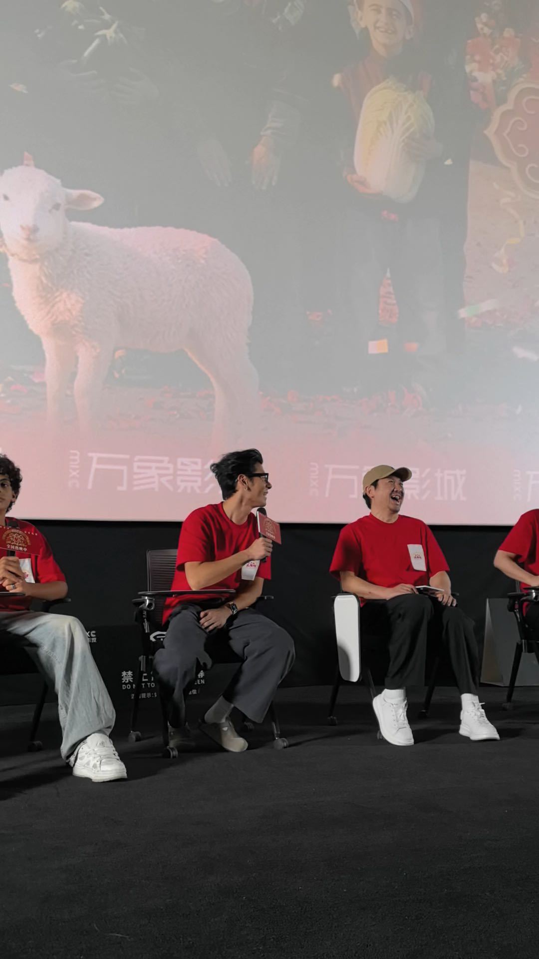 蒋奇明讲述马俊生的遗憾马俊生的遗憾是没当上老板从角色视角来看，马俊生的遗憾满是温