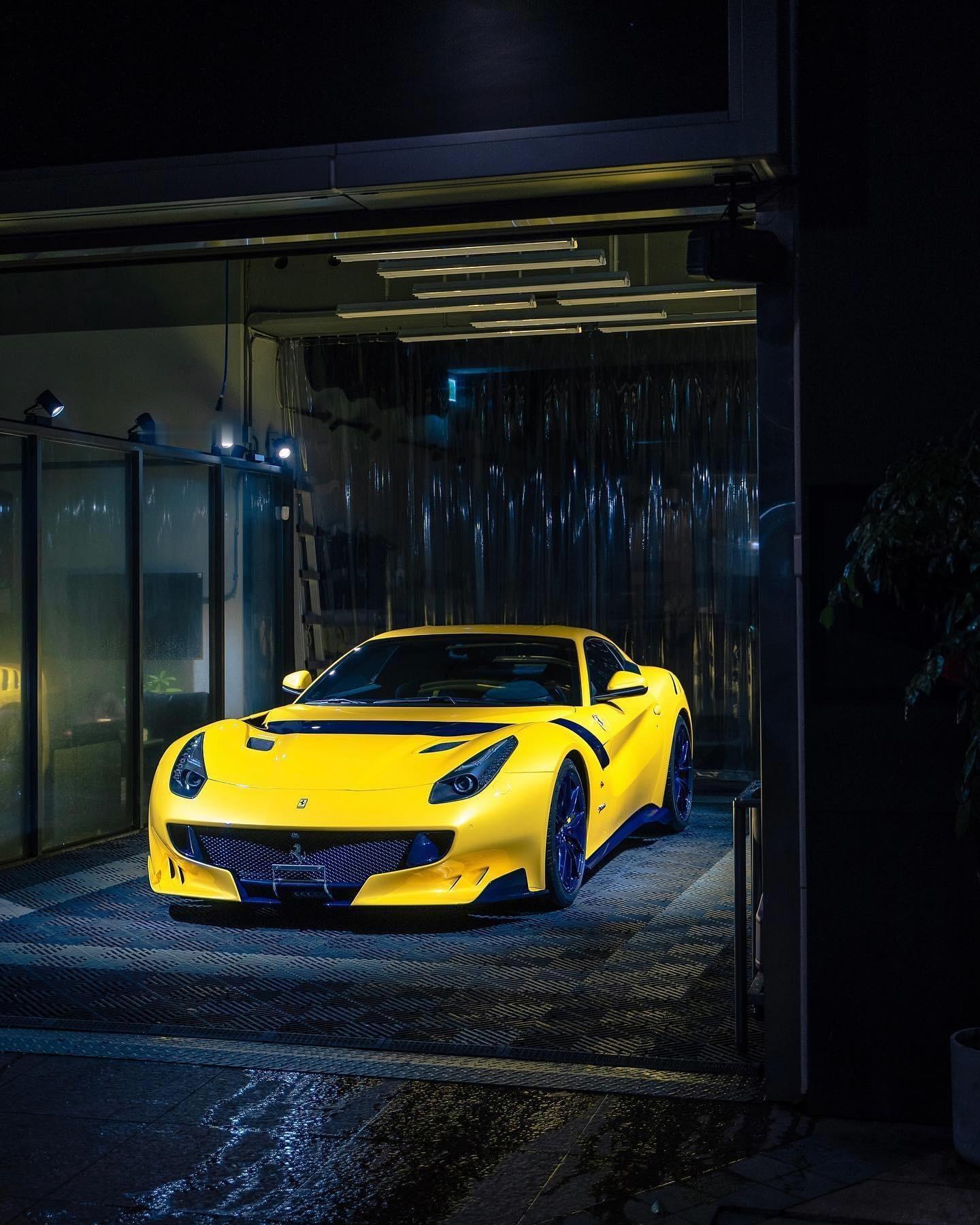 Tailor Made F12 TDF #Giallo Triplo Strat