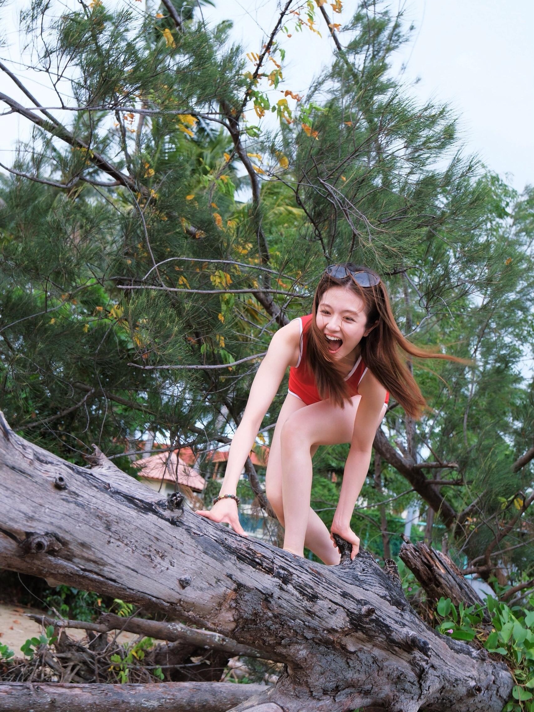 李兰迪的旅游照 好喜欢她现在的状态鲜活明媚 