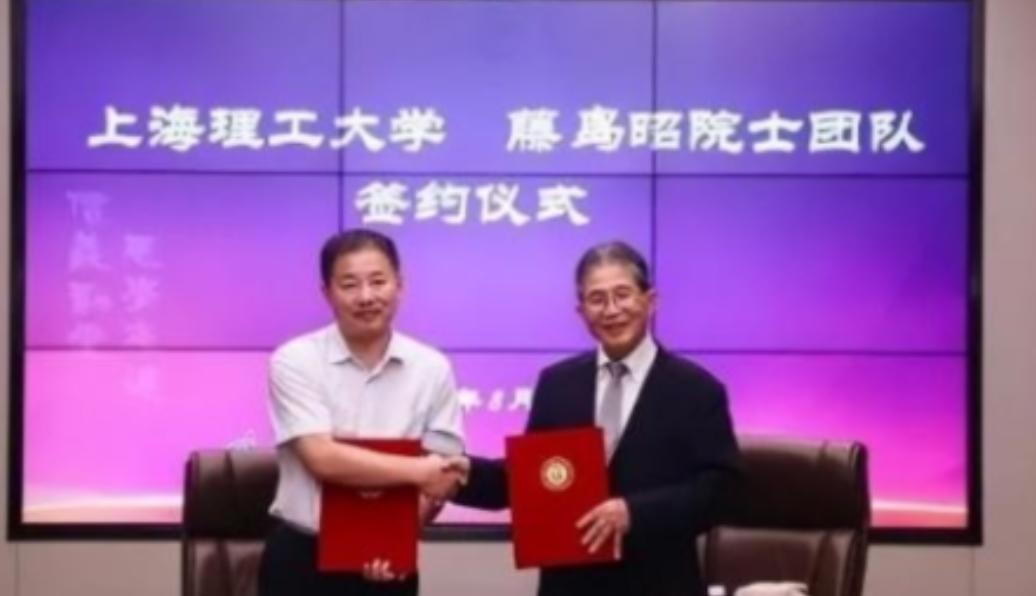 日本要气死了！日本顶尖科学家藤岛昭，竟带着他们的机密技术，连夜组团投奔中国

日