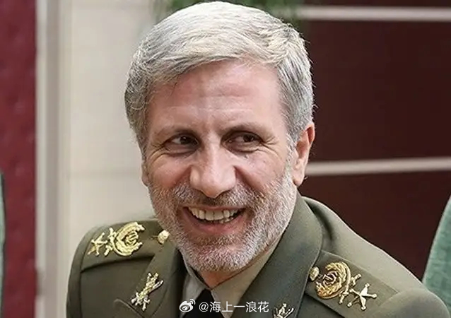 伊朗陆军总司令身亡伊朗陆军公共关系部宣布，哈塔米上将身体完全健康，正在指挥陆军部