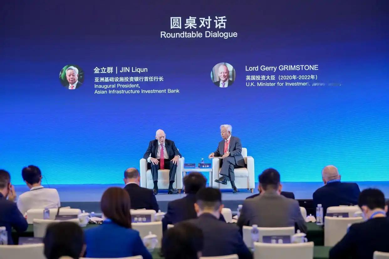 我觉得吧，说“AI是史上最大泡沫”纯属言过其实、哗众取宠，但是，也必须承认，局部