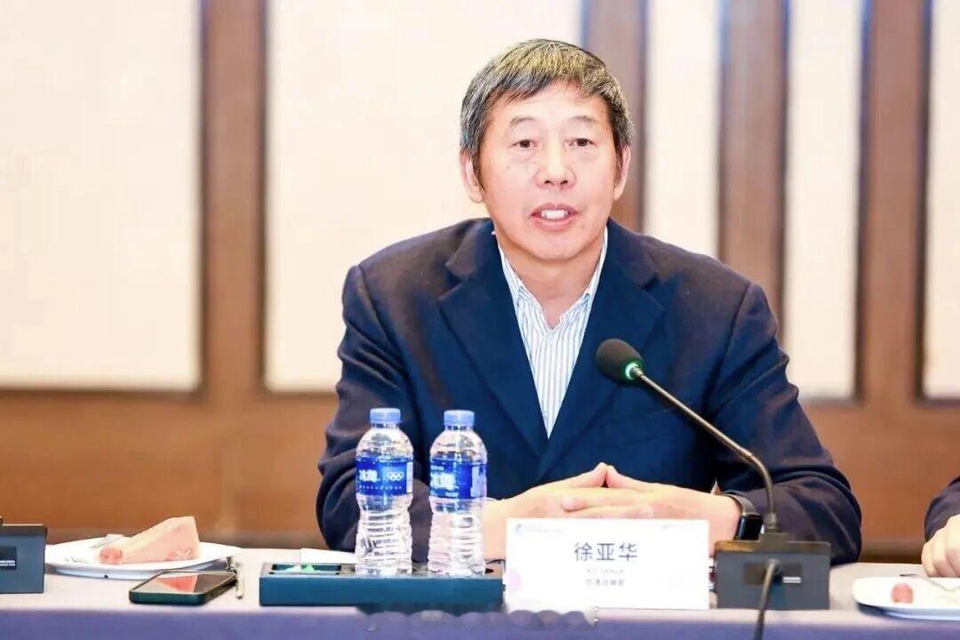 国铁播报【退休多年 交通运输部原总工程师徐亚华被查】根据中央纪委国家监委网站6月