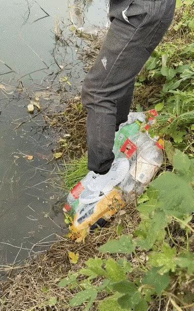 我严重怀疑有猫腻～