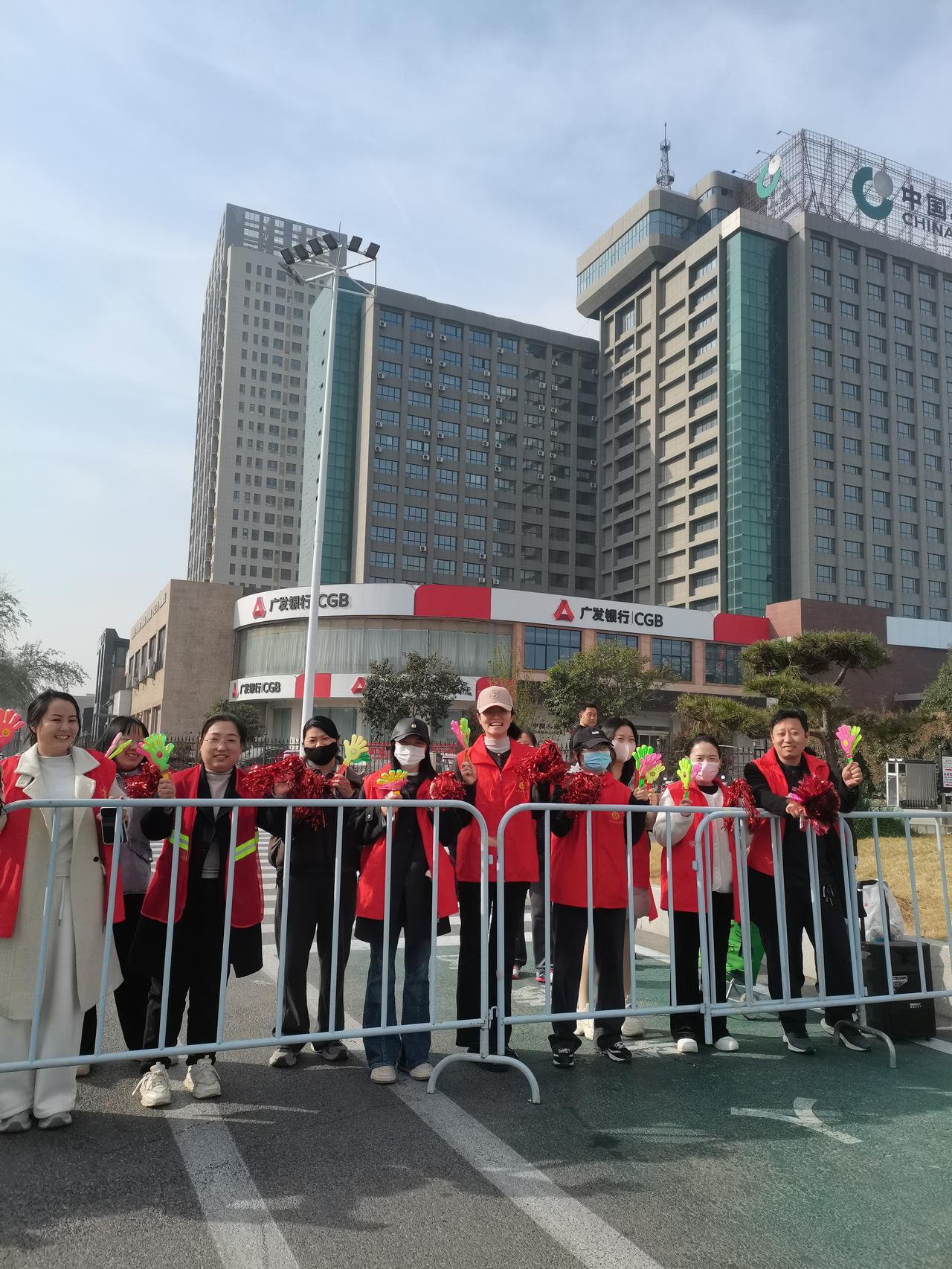 安阳"安马"赛志愿者服务团队一一安阳市龙安区太行小区鑫鑫社区全体同志辛苦了！
