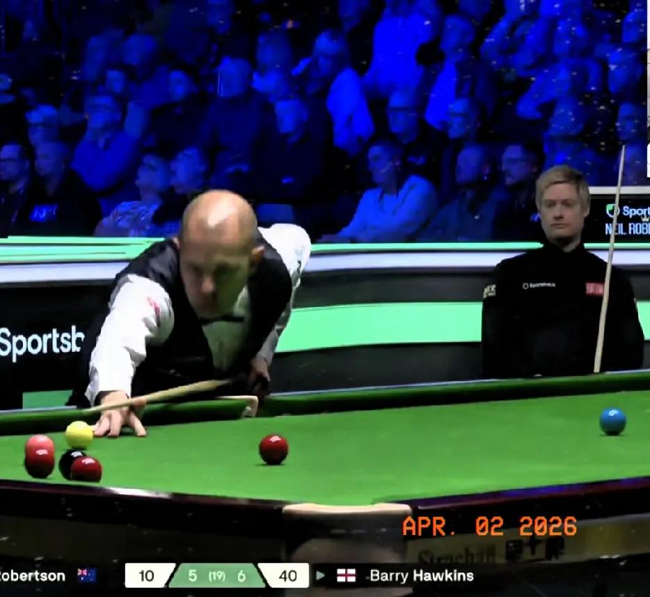 71-16，霍金斯再下一城，4连鞭零封罗伯通，7-5领先进入第二阶段中场休息。