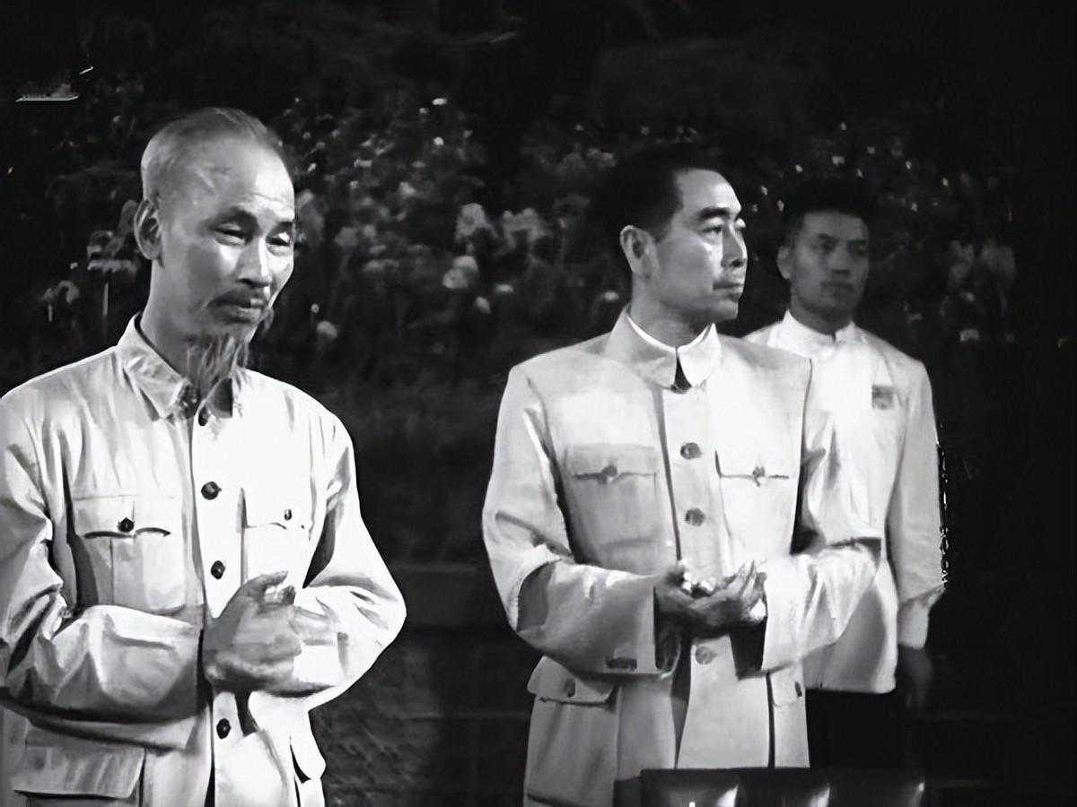 50年陈赓赴越南当参谋，连打胜仗，越方：陈赓就不能留在越南吗？
1950年7月1