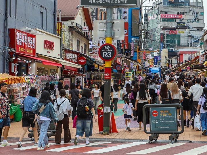 韩国文化体育观光部长官表示，正计划培养更多中文导游，在热门景点做好接待，让中国游