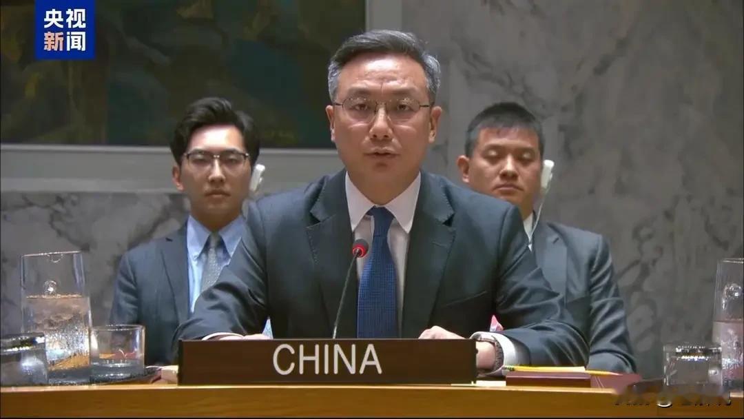 再过两个多月，南苏丹将迎来建国15周年。本该是举国同庆的日子，现实却是一地鸡毛。