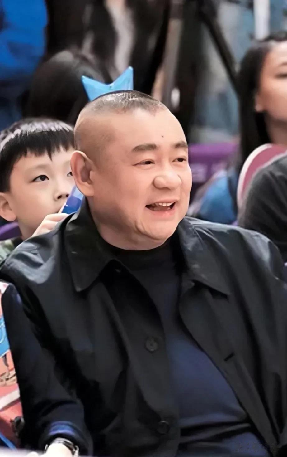 记者会上，刘銮雄就“恒大歌舞团”传言明确辟谣！

记者问:听说您投资过恒大，许先