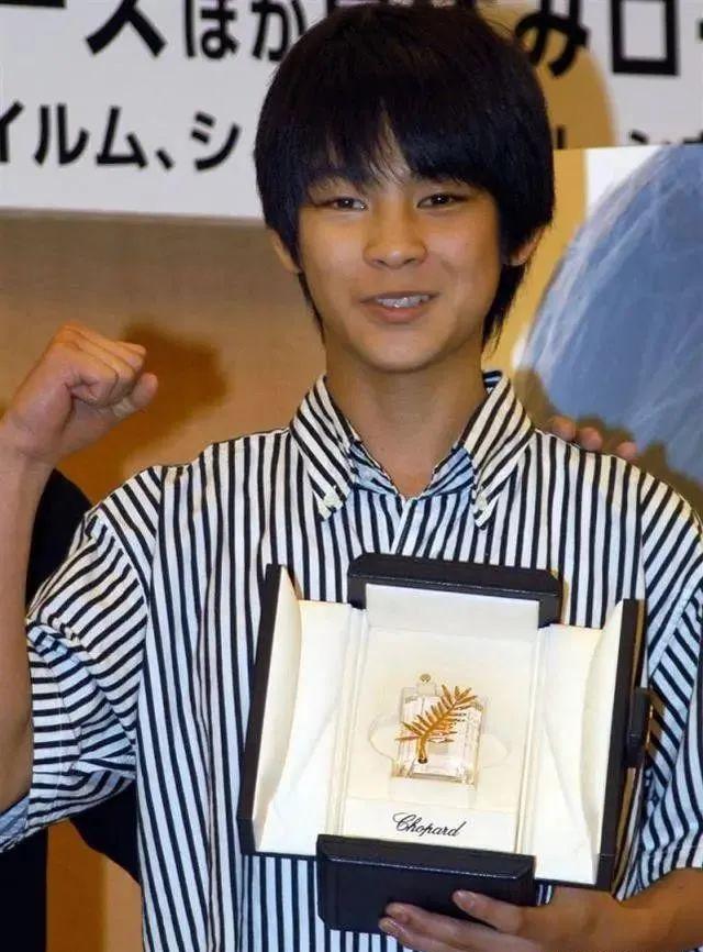 日本演员柳乐优弥（Yuya Yagira）在2004年，凭借电影《无人知晓》（N