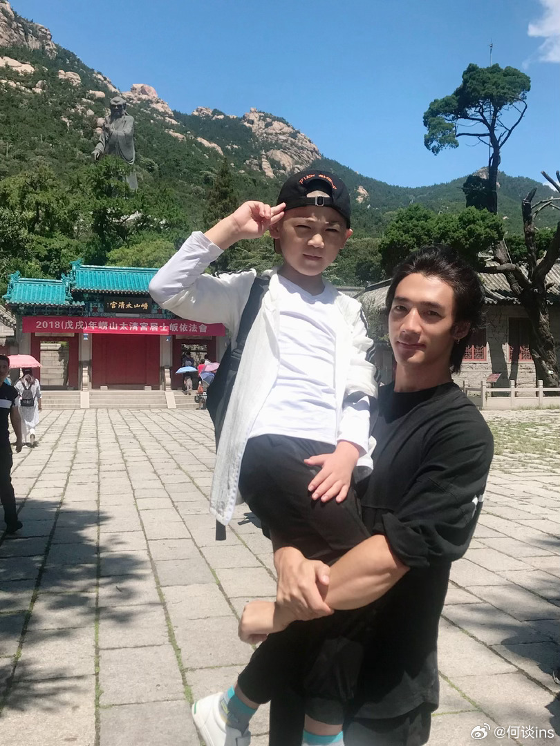 谁还记得封神里的昆仑二人组：杨戬和哪吒杨戬，哪吒的监护仙儿此沙也是一直在带娃