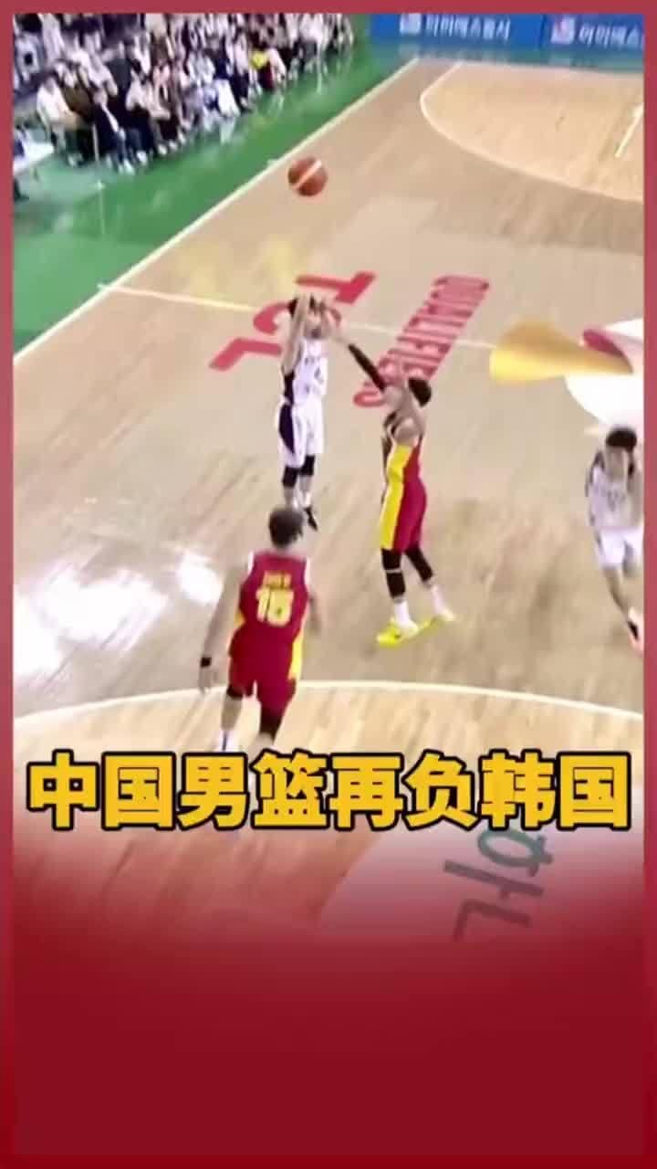 。具体可从这几个角度看待：
 
1. 攻防两端问题突出 ：进攻上外线投射堪称灾难