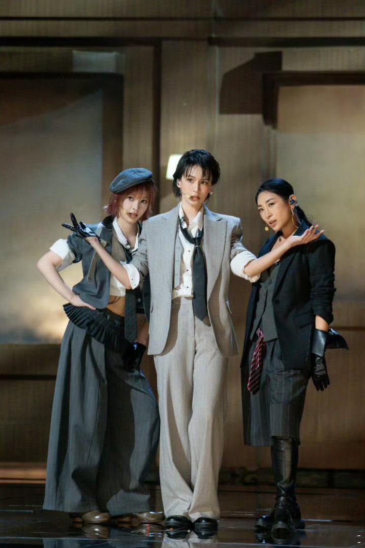 aespa编舞师操刀浪姐二公！《BonBon Girls》舞台质感稳了，唐艺昕甜