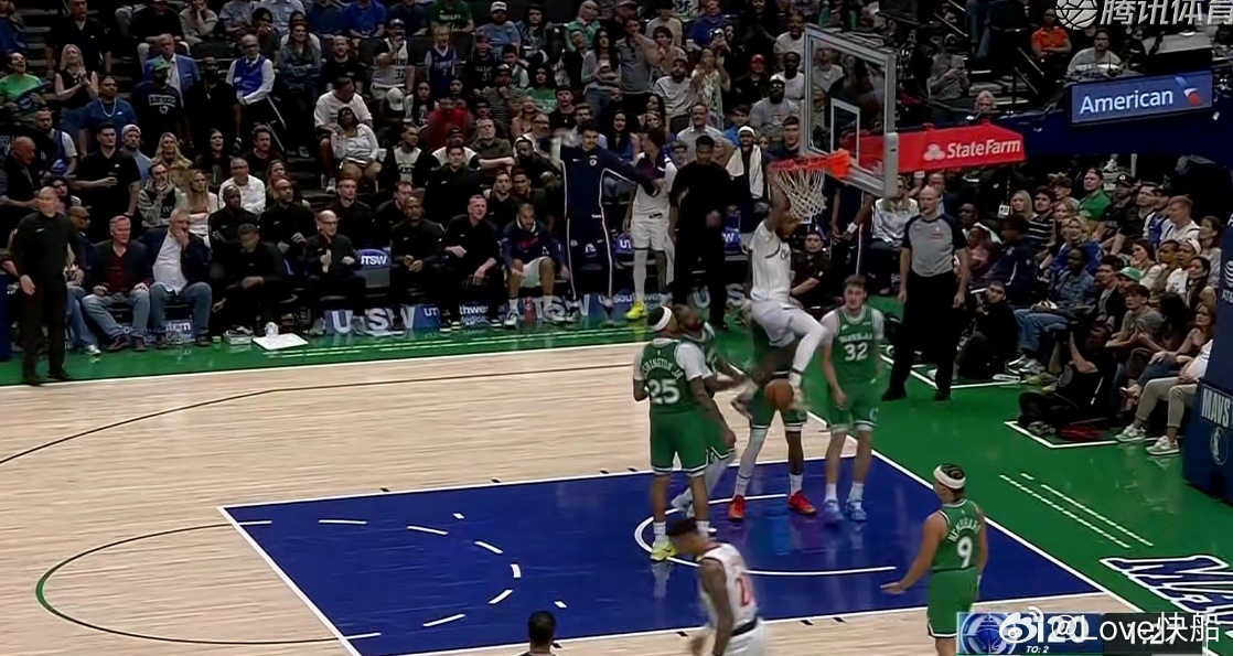 小琼斯拯救柯林斯！！！！！！！！！ 